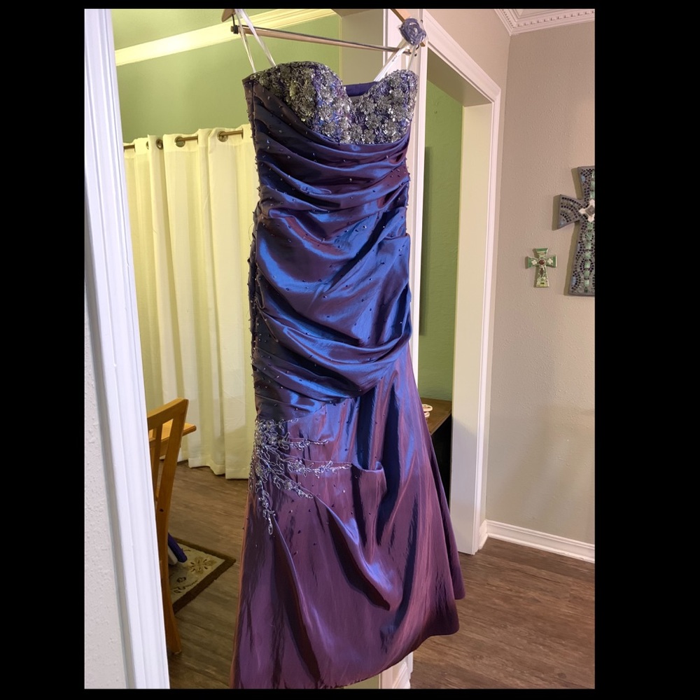 🔥⬇️ Beautiful GUC Xcite Gown - Offers Welcome 🎉